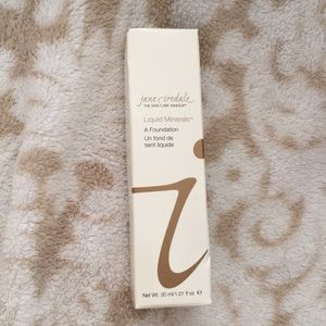 Jane Iredale foundation